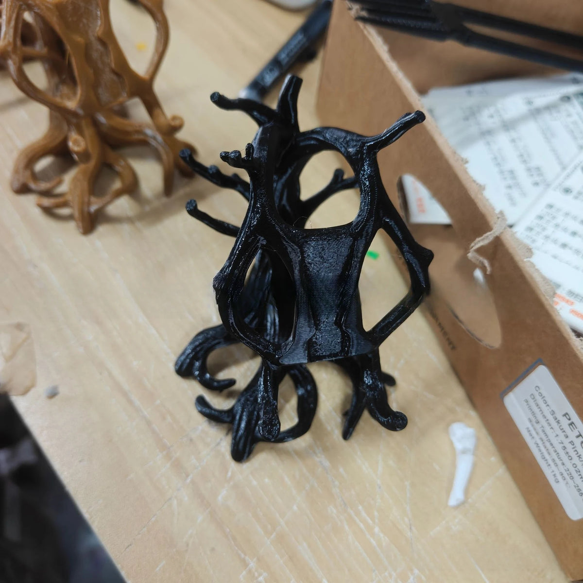Dendritic Phone Stand 3D Printed Branch Shape Desktop Phone Holder For Mobile Phone Display